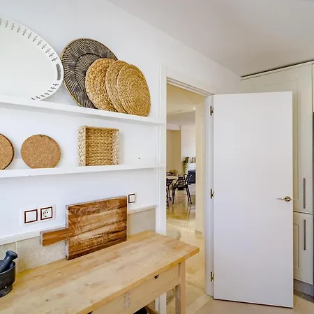 Apartment Ar23 - Flat, Puerto Banus By Roomservices Marbella
