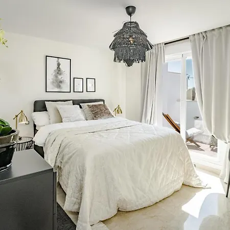 Apartment Ar23 - Flat, Puerto Banus By Roomservices Marbella
